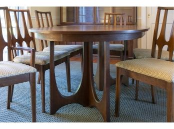 Mid-Century Broyhill Walnut Brasilia Table And Chairs Two Original Leaves, One Additional Plywood