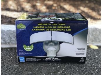 New HomeZone LED Security Motion Activated Light