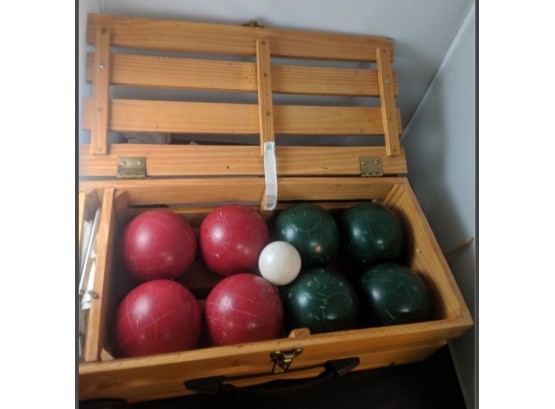 Intricate Sportscraft Bocci Set In Wood Crate Carrying Case- 4 Red & 4 Green Bocci Balls Plus The Pallino Ball