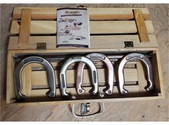 Sportcraft Horse Shoe Set. NEW In Wood Crate Case. Includes 4 Metal Horse Shoes & Two Spikes. Top Quality.