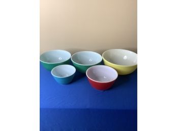 Pyrex Nesting  Bowls