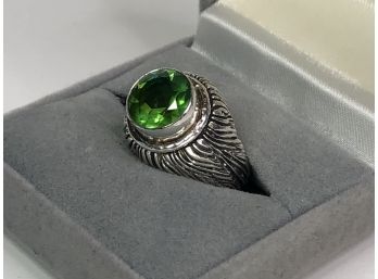 Fabulous Vintage Style Sterling Silver / 925 Ring With Beautiful Etching And Large Intense Color Peridot