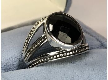 Beautiful Vintage Sterling Silver / 925 Ring With Facted Onyx With Triple Strand Design - Very Pretty Ring