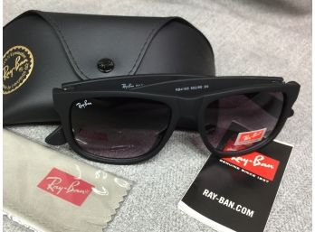 Amazing Brand New RAY BAN Justin Style Sunglasses - ALL MATTE BLACK Frames With Case & Polishing Cloth NICE !