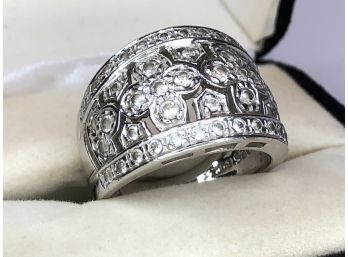 Fabulous Sterling Silver / 925 - Vintage Designer Style Ring - With White Topaz - VERY Pretty Ring - WOW !