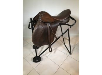 Beautiful English Riding Saddle - Beautiful Condition Leather By COLLEGIATE - Quality Saddlery With Cover