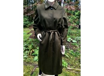 BURBERRYS Exceptional Quality Ladies Wool Coat