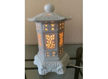 Blanc De Chine Ceramic Pagoda Lamp