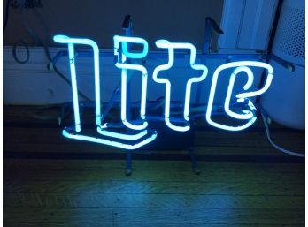 Neon Lite Beer Light In Working Condition
