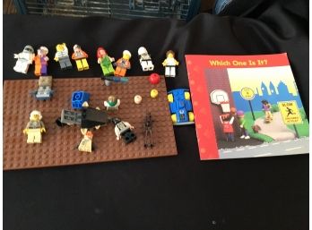 Lego Lot With Base And Figures