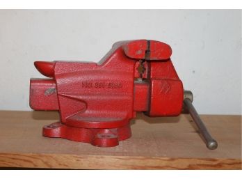 Vintage Painted Red Heavy Duty Craftsman Bench Vise