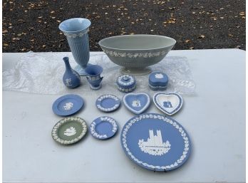 Wedgewood Made In England Beautiful Pieces