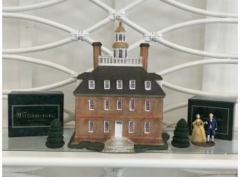 WILLAMSBURG Collectables Governor's Palace And Accessories