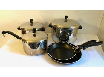 3 Farberware Cooking Pots: 3, 4 & 8 Quart  & 2 Farberware Frying Pans
