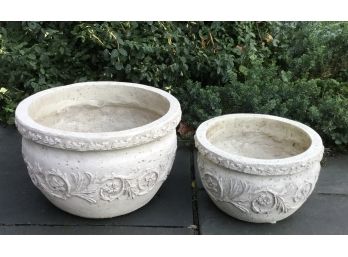 Set Of 2 Resin Planters