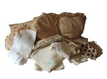 Lovely Collection Of Vintage/Antique Linens