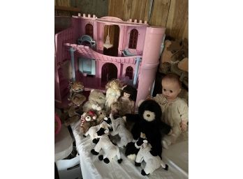 Doll And House Lot 1
