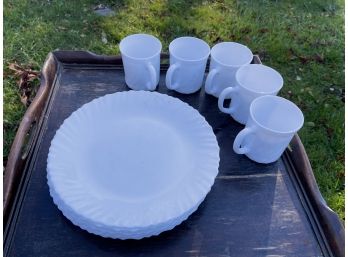 Arcopa France Milk Glass Collection
