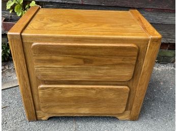 Stanley Furniture Oak End Table With Drawers