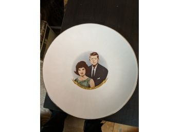 Collectors Display Plate With Our 35th President John F. Kennedy & Jackie