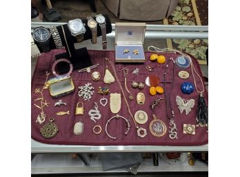 Fine Assortment Of Vintage Jewelry