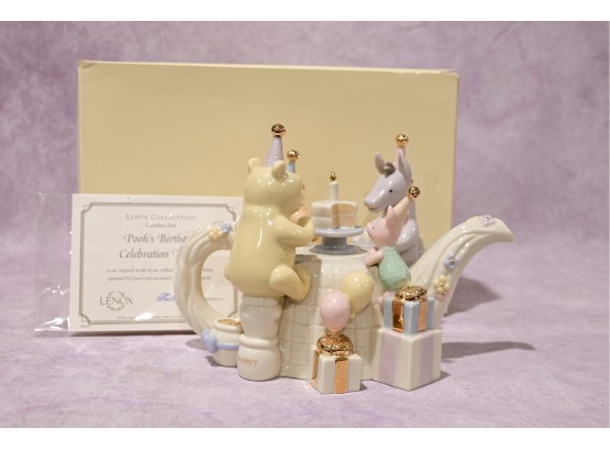 Lenox 'Pooh's Birthday Celebration Teapot' 2001 Disney