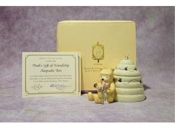 Lenox ' Poohs Gift Of Friendship Keepsake Box'' 2002 Disney