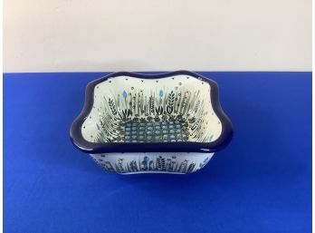 Artistic Ceramics Blue And White Floral Designed Squared Bowl