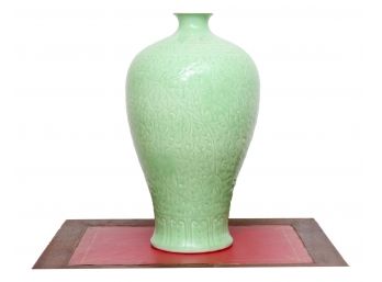 Celadon Style Glasur Meiping Scrolled Vase