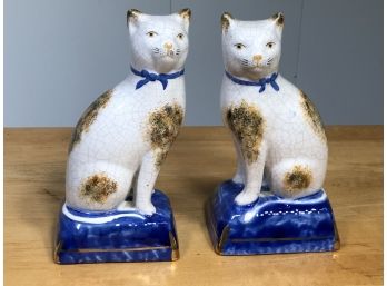 Very Nice Vintage Staffordshire Cat Style Porcelain Statues - Good Condition - Unusual Pair - Blue & White