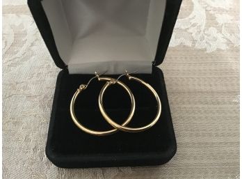 Gold Tone Hoop Earrings - Lot #40