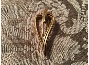 Napier Stylized Gold Tone Heart/leaf Shaped Pin - Lot #42