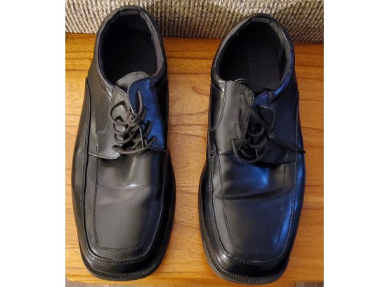 Men's Hunters Bay Size 11W Black Dress Shoes