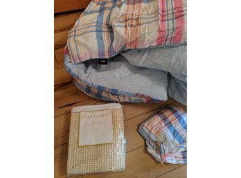 Tommy Hilfiger Comforter, Two Matching Pillow Shams And New Dash & Albert Rug Pad