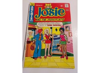 Josie And The Pussy Cats 25 Cent Comic Book