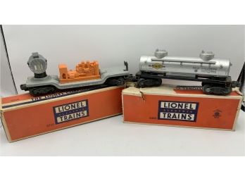 2 Vintage Lionel Train Cars ~ Tank Car 6465 & Operating Searchlight Car 3520 ~