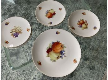 A Set Of Serving Fruit Plate With Six Fruit / Salad Plates Jaeger & Co. Porcelain Bavaria, Germany