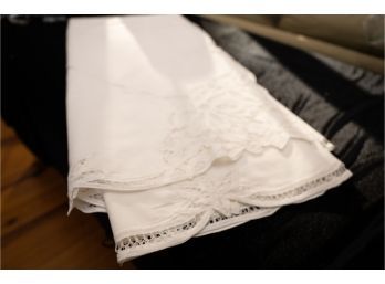Vintage Irish Linen Table Cloth & Napkins