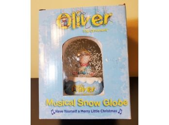 Brand New Oliver The Ornament Musical Snow Globe