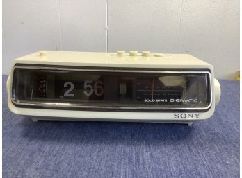Sony Solid State Digimatic Radio Clock