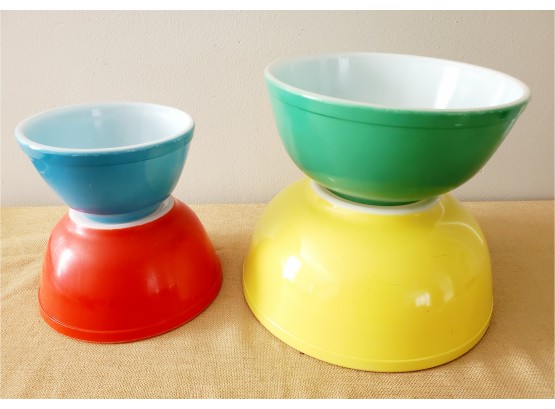 Vintage Pyrex Primary Colors Mixing Bowl Set