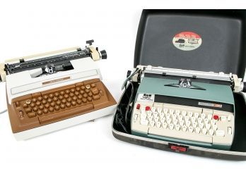 Pair Of Vintage Smith Corona Typwriters