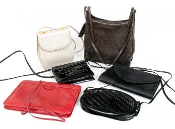 Small Assortment Of Handbags (1)