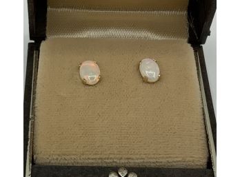 Beautiful Opal Stud Earrings Set In 14 KT ~ New In Gift Box ~