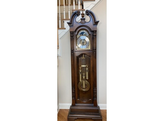 Howard Miller Deluxe CL Series Extravagant Chiming Traditional Grandfather Clock