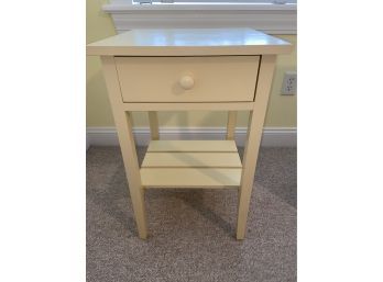 Bedside Night Stand By Maine Cottage Furniture 17x17x26'