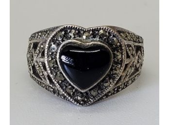 Beautiful Size 7 1/2 Vintage Sterling Silver Ring With Heart Shaped Black Tourmaline & Marcasite