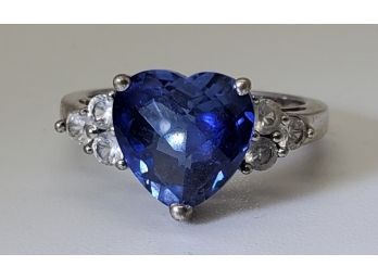 '925 AU' Vintage Size 7 Heart Shaped Sapphire With 6 Beautiful Topaz Gemstones On The Sides