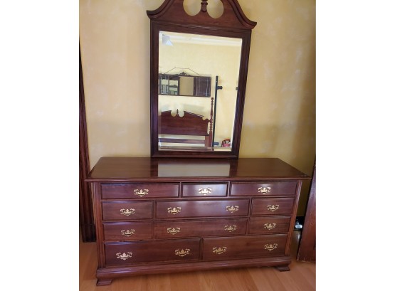 Ladies Dresser With 11 Drawers And Large Mirror