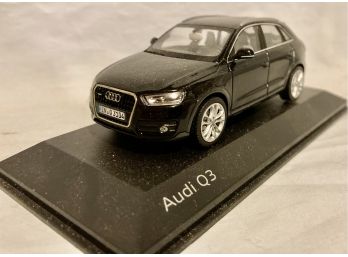 Model Audi Q3 On Base 1/43 Scale